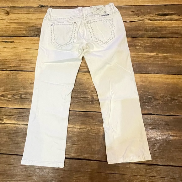 White Miss Me Denim Signature Cuffed Capri Jeans in Size 26 - Picture 3 of 9